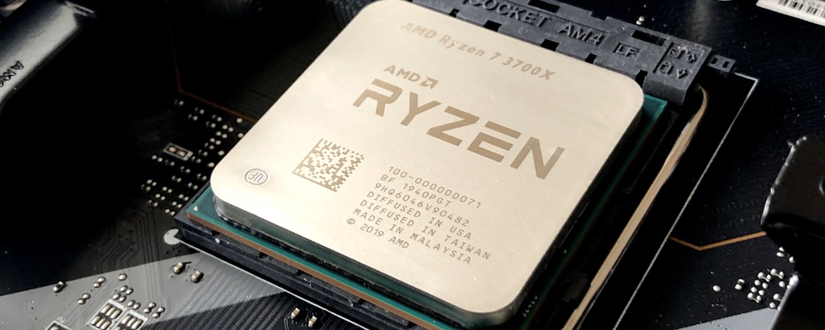 Computer cooling fan and components